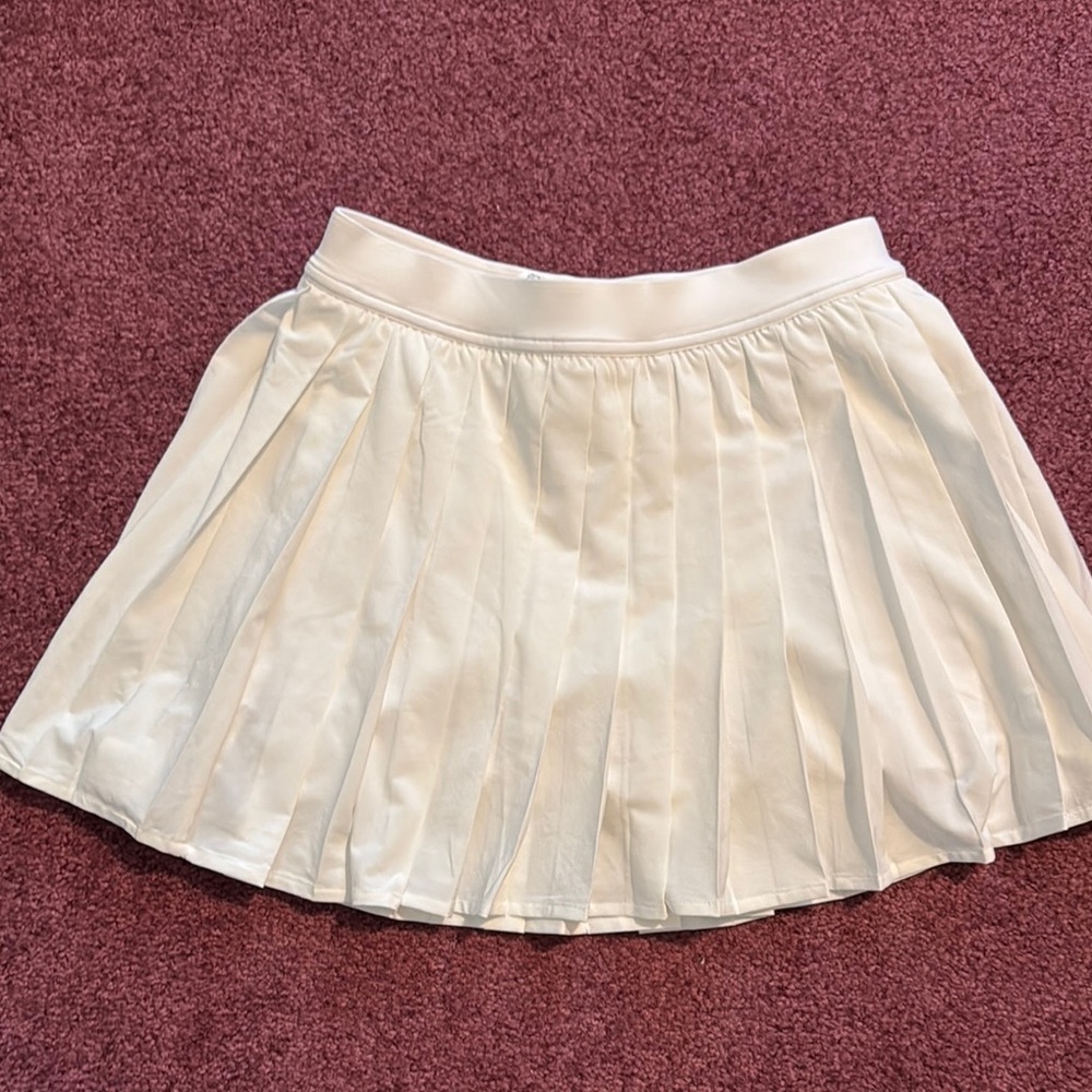 Lululemon Athletica White Mini Skater Skirt